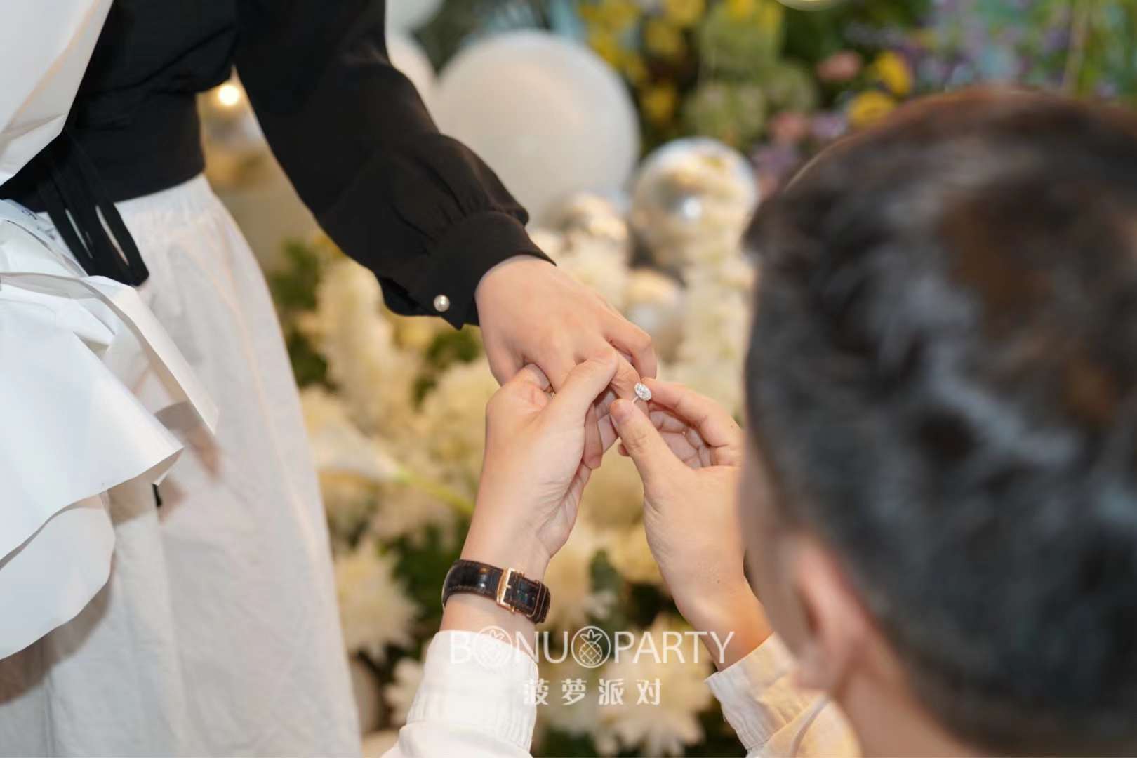 求婚的成功标准是什么？｜玻璃房求婚(图4)